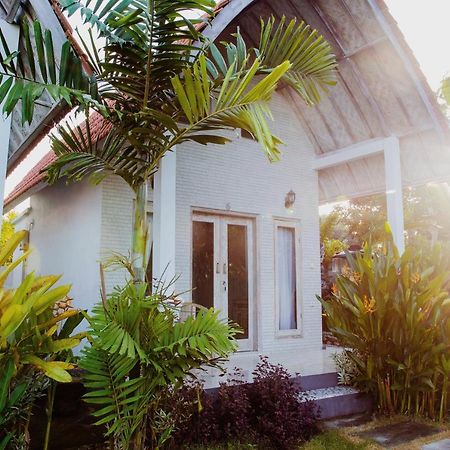 Kayu Kuning Cottage Toyapakeh Экстерьер фото